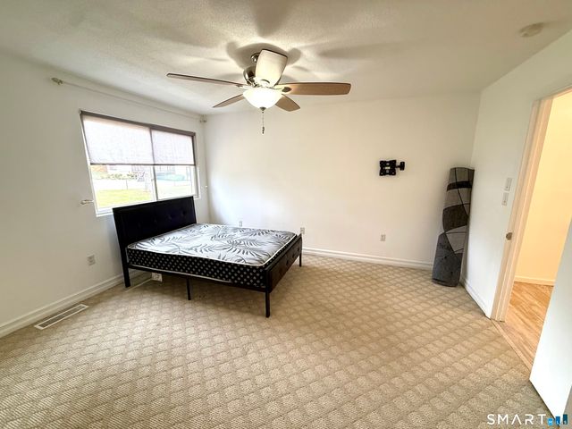 9 Watch Hill Circle 9, Cromwell, CT 06416