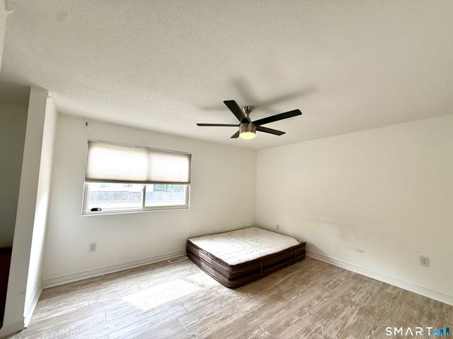 9 Watch Hill Circle 9, Cromwell, CT 06416