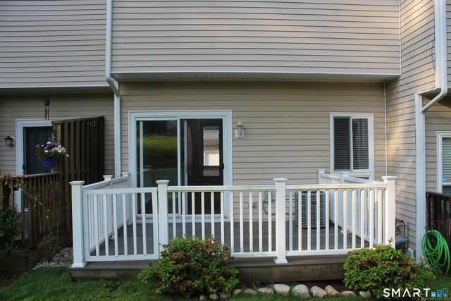 9 Watch Hill Circle 9, Cromwell, CT 06416