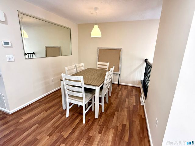 9 Watch Hill Circle 9, Cromwell, CT 06416