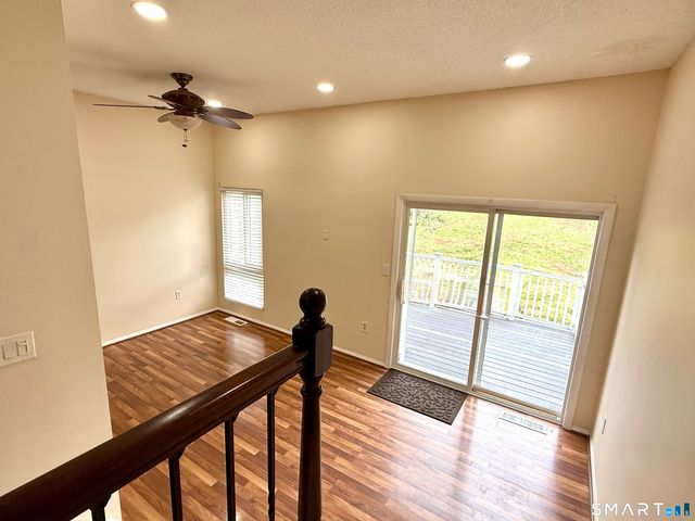 9 Watch Hill Circle 9, Cromwell, CT 06416