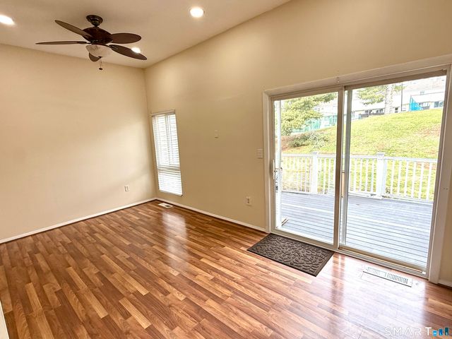 9 Watch Hill Circle 9, Cromwell, CT 06416