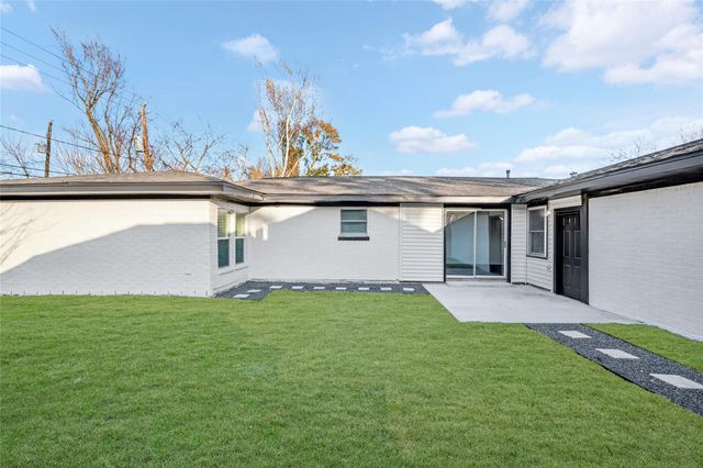 535 Elton Street, Houston, TX 77034