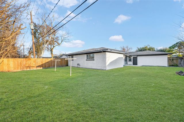535 Elton Street, Houston, TX 77034
