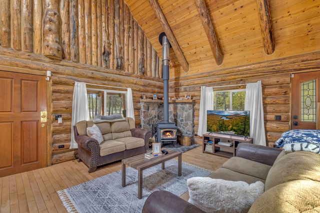 6905 Reeve Road, La Pine, OR 97739