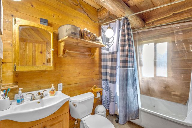 6905 Reeve Road, La Pine, OR 97739