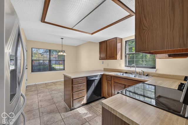 4220 Eagle Bay Circle, Indianapolis, IN 46254