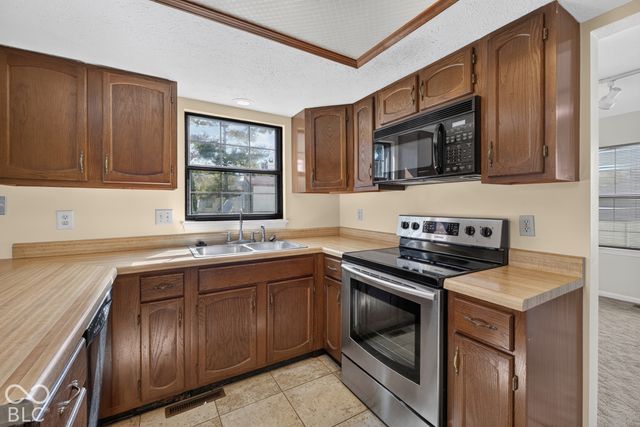 4220 Eagle Bay Circle, Indianapolis, IN 46254