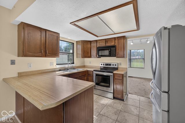 4220 Eagle Bay Circle, Indianapolis, IN 46254