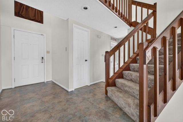 4220 Eagle Bay Circle, Indianapolis, IN 46254