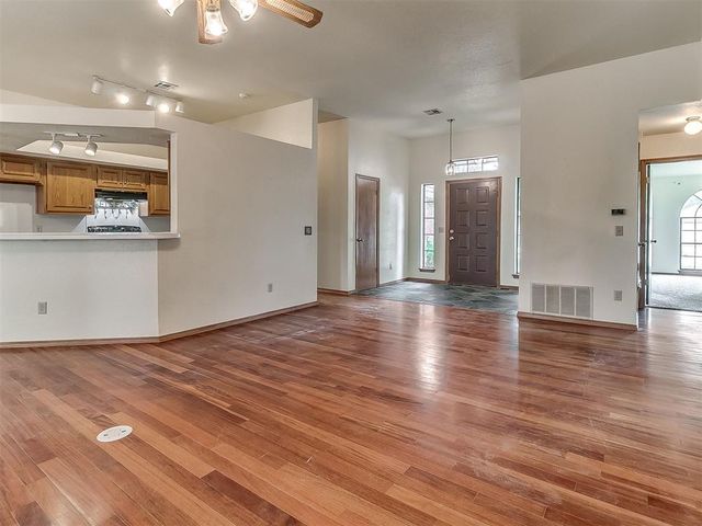 1713 Yosemite Place, Edmond, OK 73003