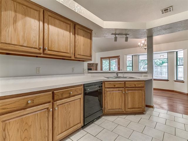 1713 Yosemite Place, Edmond, OK 73003
