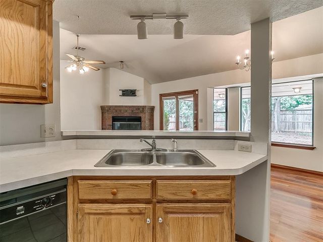1713 Yosemite Place, Edmond, OK 73003