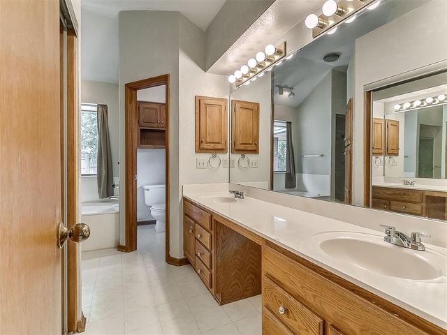 1713 Yosemite Place, Edmond, OK 73003