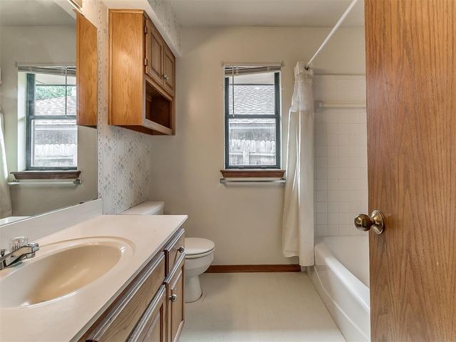 1713 Yosemite Place, Edmond, OK 73003