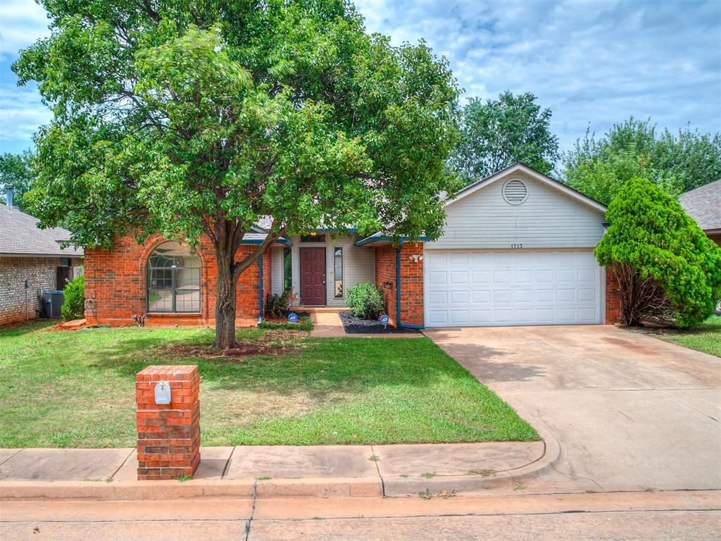 1713 Yosemite Place, Edmond, OK 73003