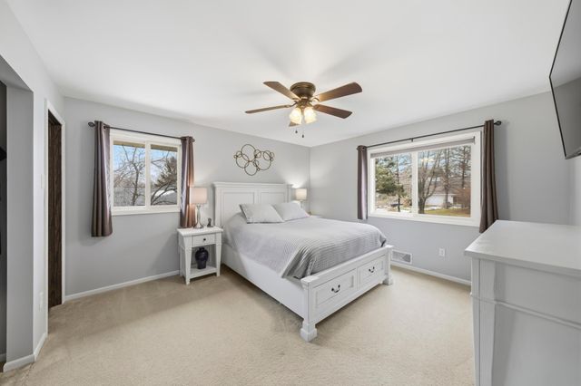 811 Everett Drive, Stillwater, MN 55082