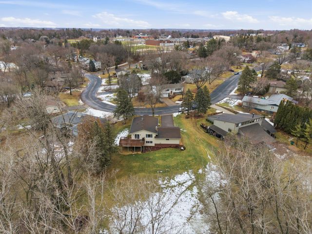 811 Everett Drive, Stillwater, MN 55082