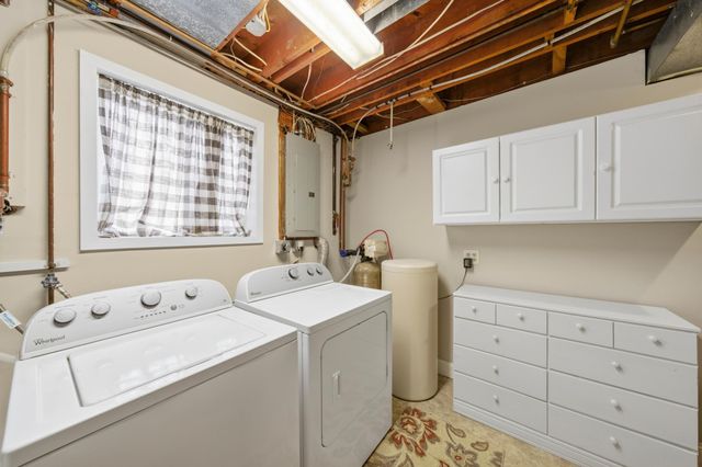 811 Everett Drive, Stillwater, MN 55082