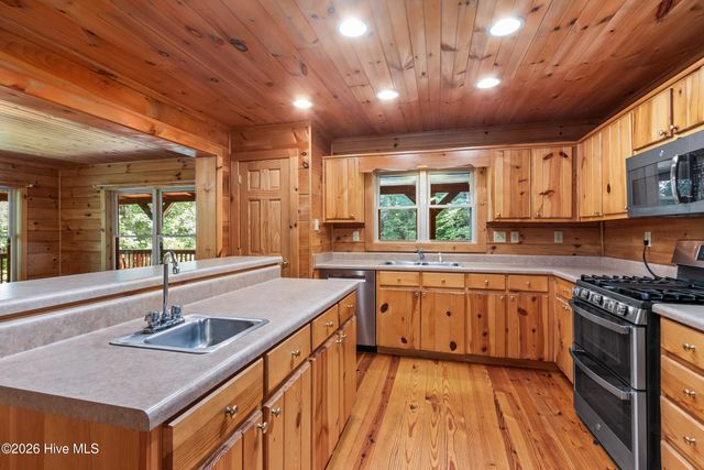 960 Ogreeta Road, Murphy, NC 28906