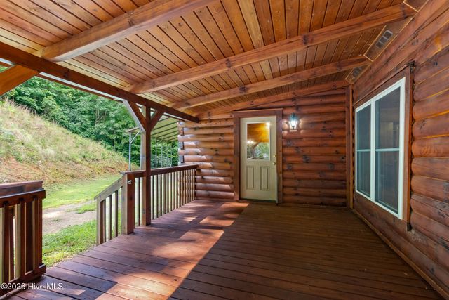 960 Ogreeta Road, Murphy, NC 28906