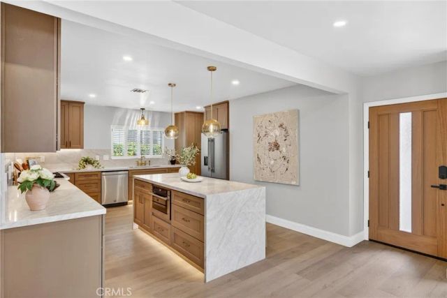 1744 S Genesee, Los Angeles, CA 90019