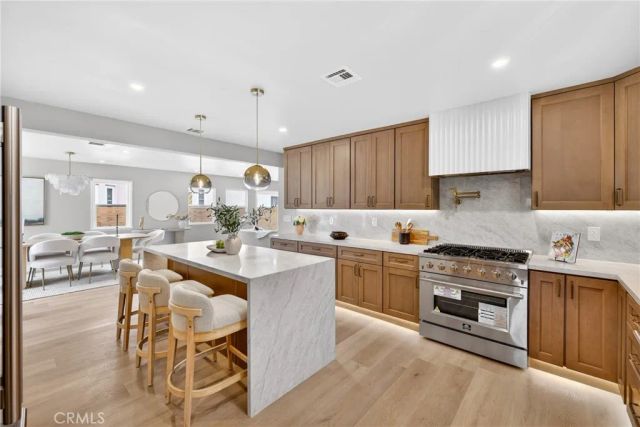 1744 S Genesee, Los Angeles, CA 90019