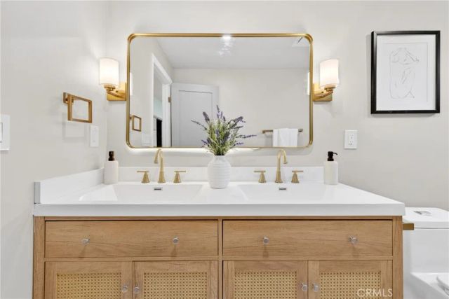 1744 S Genesee, Los Angeles, CA 90019