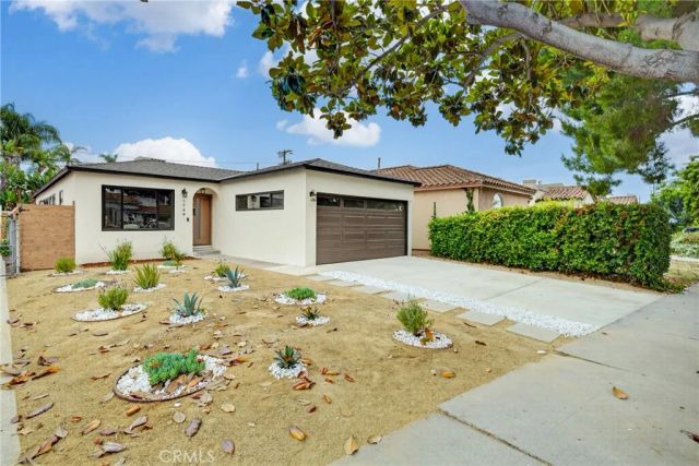 1744 S Genesee, Los Angeles, CA 90019