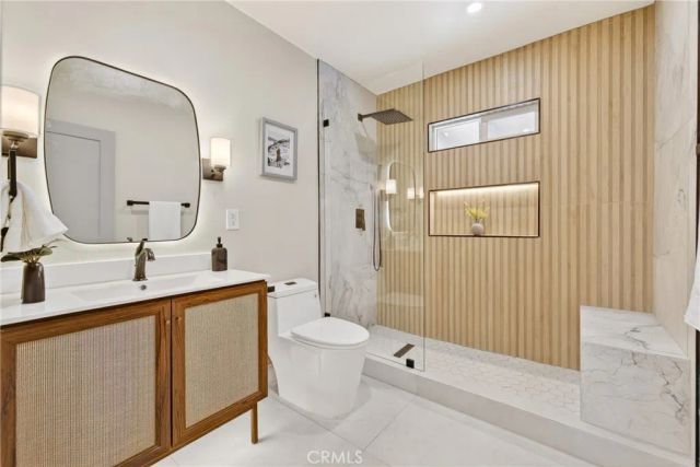 1744 S Genesee, Los Angeles, CA 90019