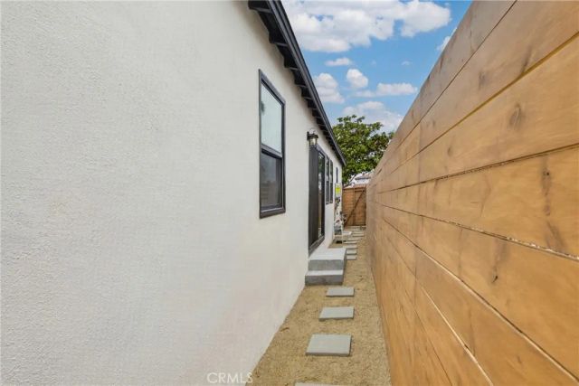 1744 S Genesee, Los Angeles, CA 90019