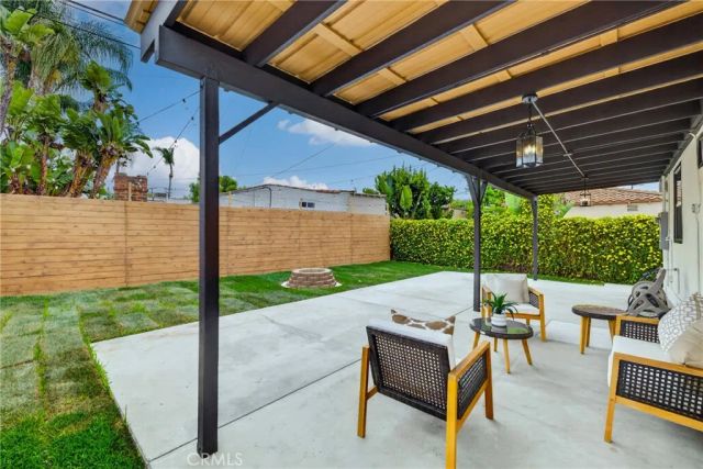 1744 S Genesee, Los Angeles, CA 90019