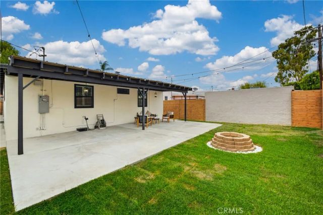 1744 S Genesee, Los Angeles, CA 90019