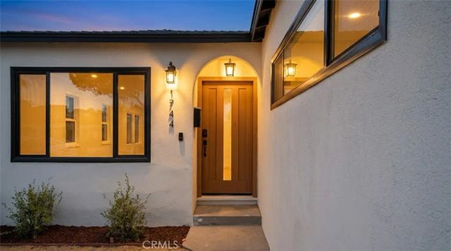 1744 S Genesee, Los Angeles, CA 90019