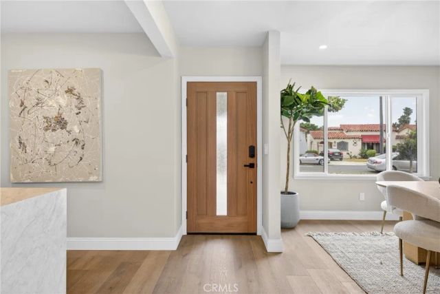 1744 S Genesee, Los Angeles, CA 90019