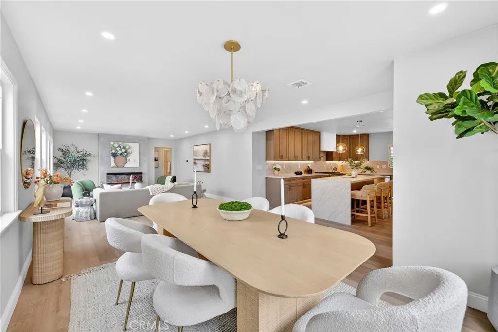 1744 S Genesee, Los Angeles, CA 90019