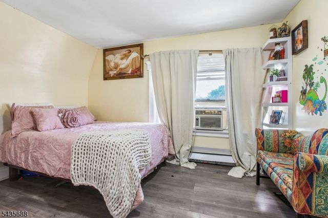 268 Halsted St, East Orange City, NJ 07018