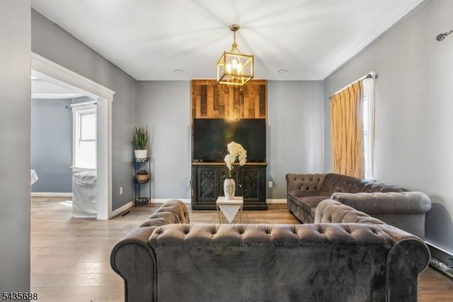 268 Halsted St, East Orange City, NJ 07018