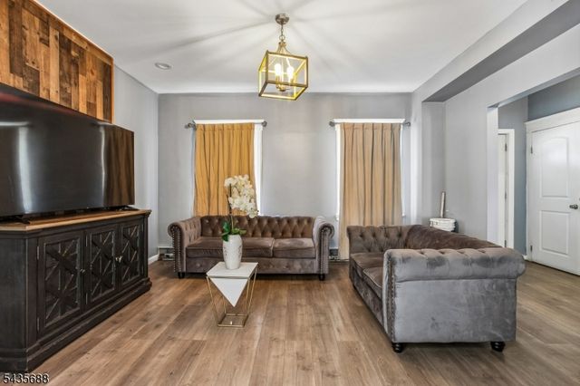 268 Halsted St, East Orange City, NJ 07018