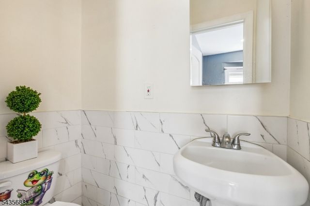 268 Halsted St, East Orange City, NJ 07018