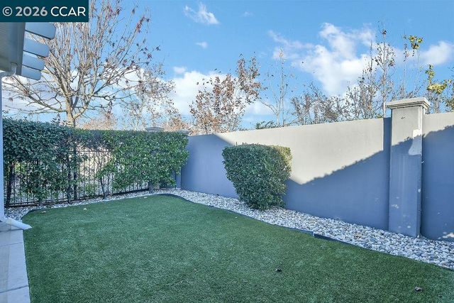 360 Winesap Dr, Brentwood, CA 94513
