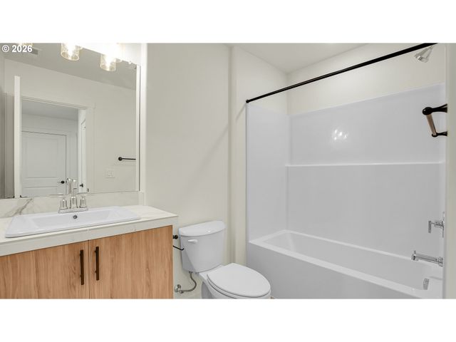 16122 Barlow Trail Ln, Oregon City, OR 97045