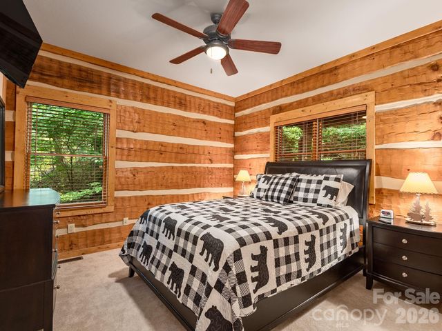 37 Grinnin Sun Road, Burnsville, NC 28714