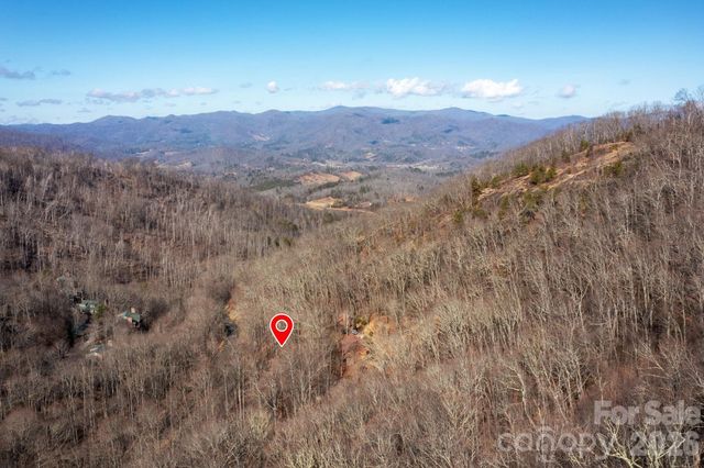 37 Grinnin Sun Road, Burnsville, NC 28714