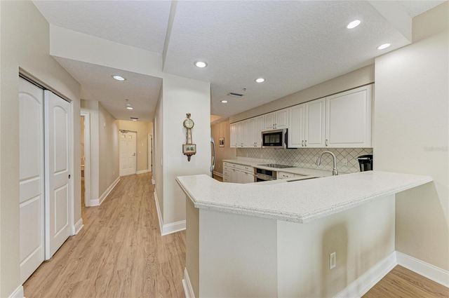 610 RIVIERA DUNES WAY 404, Palmetto, FL 34221