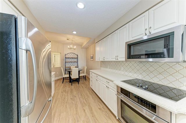 610 RIVIERA DUNES WAY 404, Palmetto, FL 34221