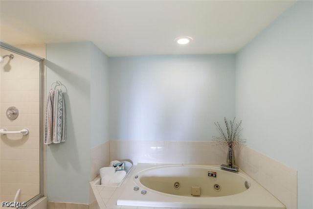 340 Horse Creek DR 305, Naples, FL 34110