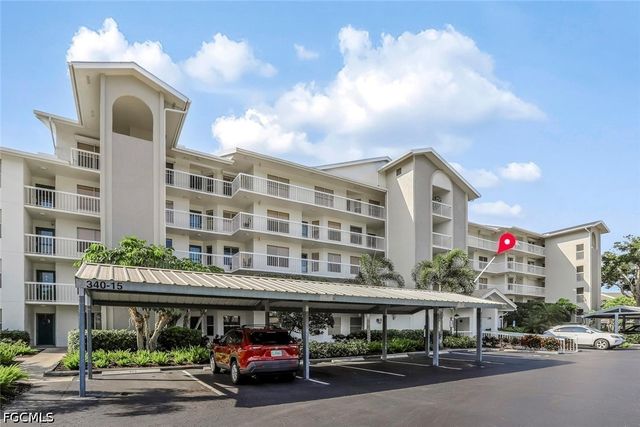 340 Horse Creek DR 305, Naples, FL 34110