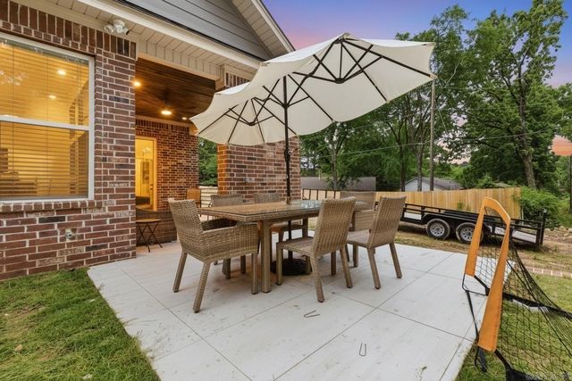7 Oak Glen Lane, Little Rock, AR 72227