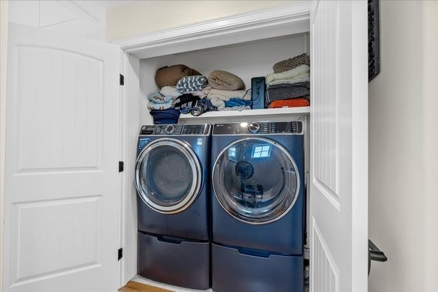 185 Locust St, Swansea, MA 02777